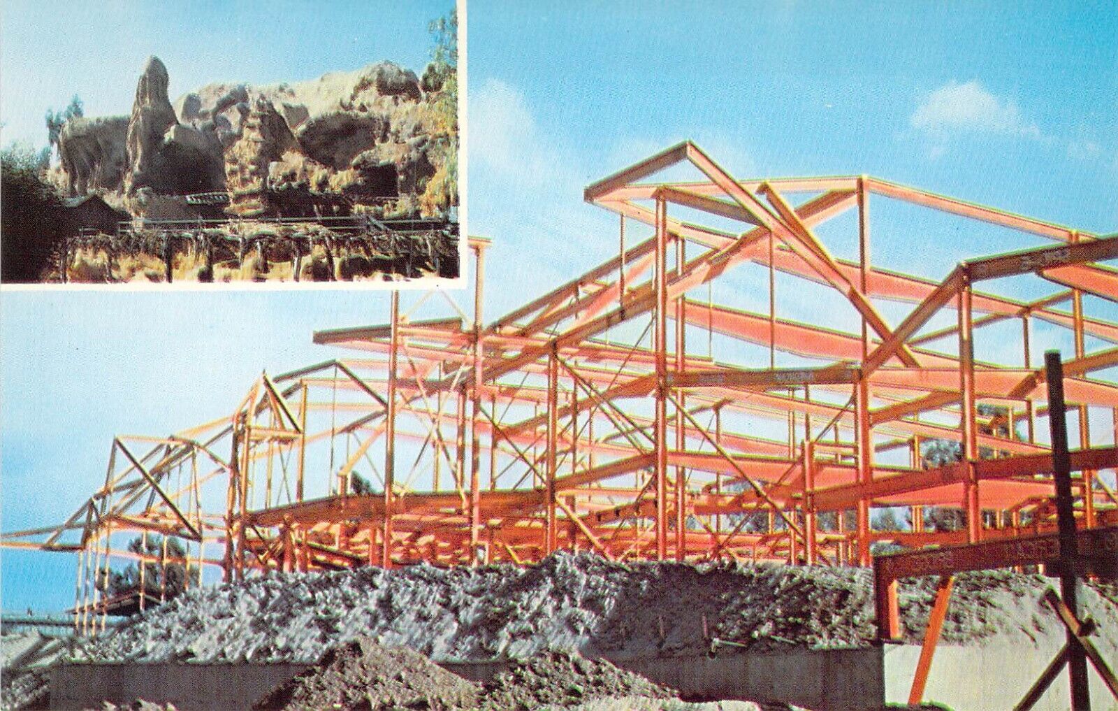 1962 Knotts Berry Farm Mountain Construction - Cummins & Barnard MI postcard A65