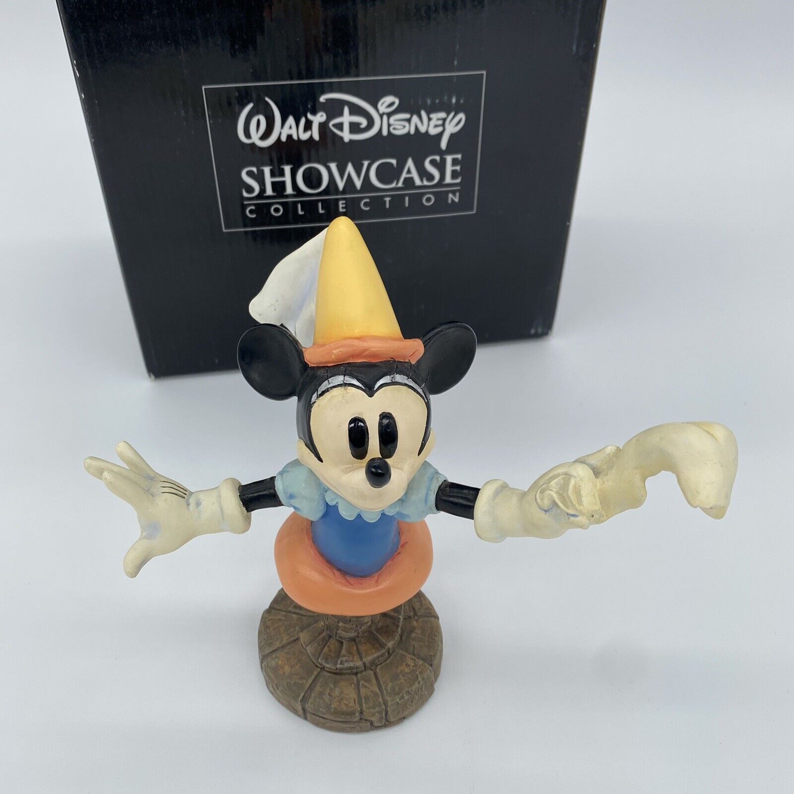 New Disney Showcase GRAND JESTER MINNIE MOUSE BUST Limited Edition 315/3000