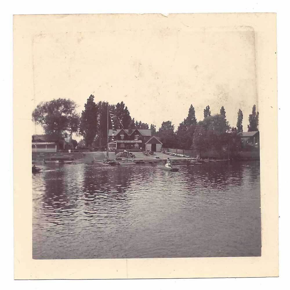 WEYBRIDGE Surrey, The Ferry Antique Photograph 1900
