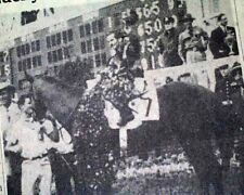 BILL 'WILLIE' SHOEMAKER wins his 1st Kentucky Derby 1955 Newspaper  picture