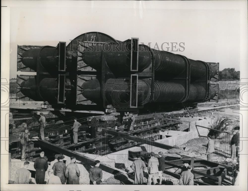 1948 Press Photo Weybridge England stratosphere test chamber